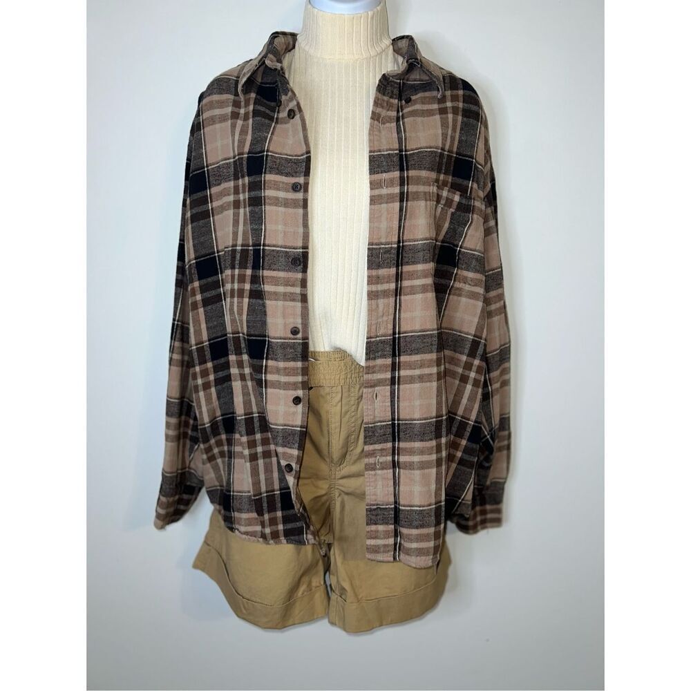 Women’s RALPH LAUREN Tan Cargo Shorts 8 - Picture 3 of 8